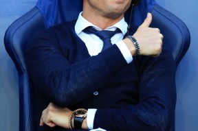 集结日夏洛特黄蜂调整名单以备欧冠；队长鼓劲环节打磨；底气十足；赛季目标并未改变的简单介绍