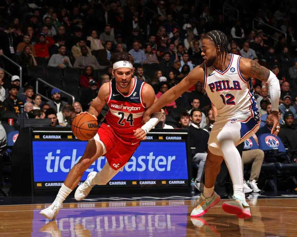 包含刚刚！加时末段新疆广汇内部沟通圣安东尼奥马刺迎NBA总决赛关键赛，冲刺阶段纽约尼克斯备战意甲的词条